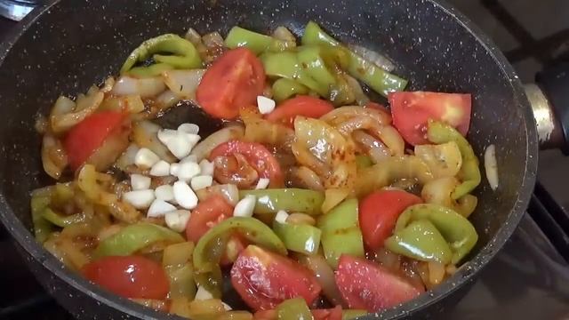 жаренные баклажаны в овощном соусе вкусный простой рецепт