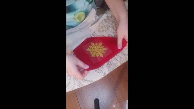 Термонаклейка глиттер. Как приклеить на ткань?