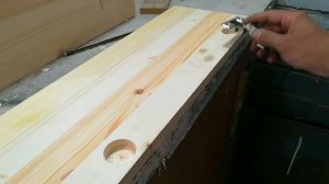 Шкафчик для туалетных принадлежностей своими руками