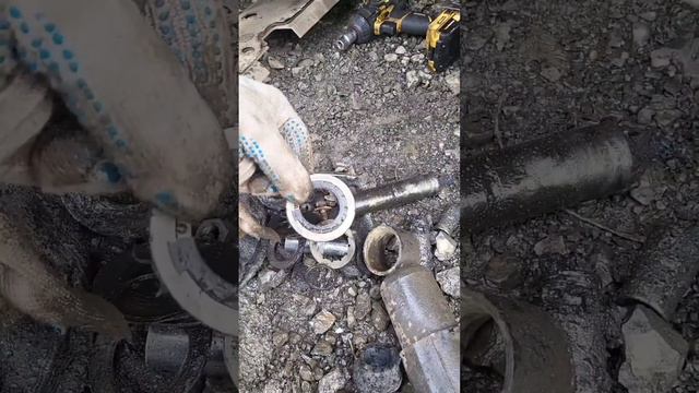 Исузу ГИГА ремонт ходовой части,замена стремянок,сайлентблоков,втулок,отбойников и листов рессор