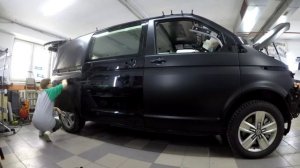 Volkswagen Multivan Black Satin