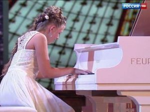 Ева Геворгян. Фортепиано - Э. Лекуона "Малагенья" -  Синяя Птица. Сезон 2015