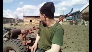 пашем мотоблоком с плугом