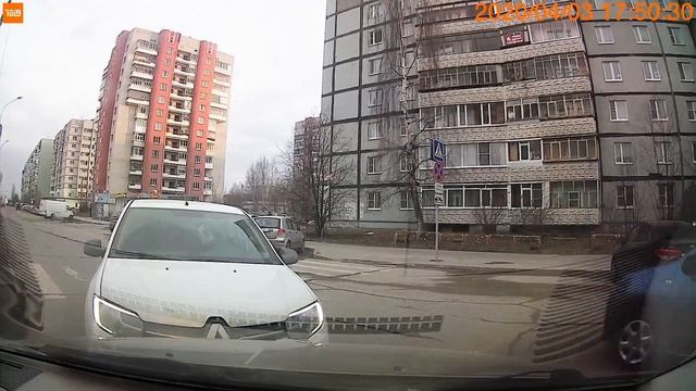 Как ездит Я.Такси в Вологде. Р167КС11 смотреть онлайн