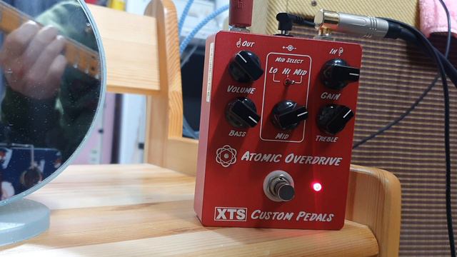 Atomic Overdriver (XTS) + Fender Guitar + Lindy Fralin Pickups + Fender Blues Deluxe Amp смотреть онлайн