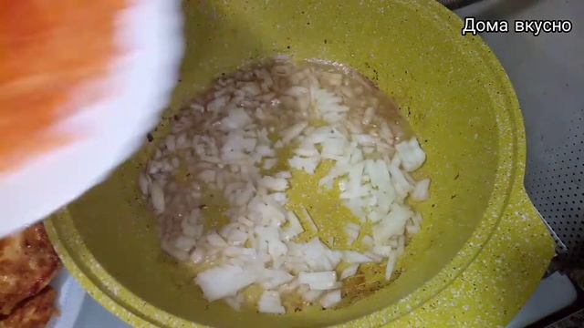 ОБЕД В СКОВОРОДЕ ЗА ПОЛЧАСА.ГРЕЧКА С КУРИНЫМИ КОТЛЕТАМИ.