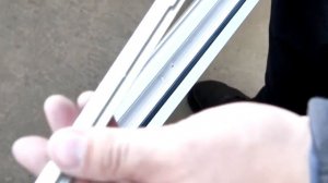 Ремонт пластиковых окон. Поворотно откидной запор