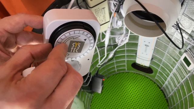 Гроубокс Micro 51 Вт, площадь 0,10 м². Компактный круглый гроубокс под одно растение! смотреть онлайн