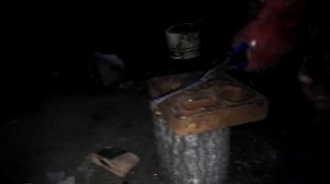 Как сделать нож из ЖД гвоздя (костыль) .