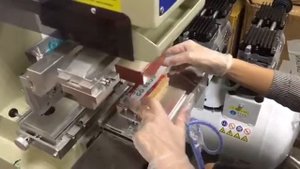 Как делаются надписи на пилки для маникюра