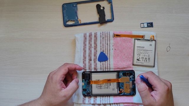 Замена аккумулятора на Samsung A7 2018 смотреть онлайн