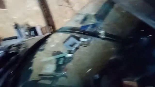 Убираем течь на стекле.