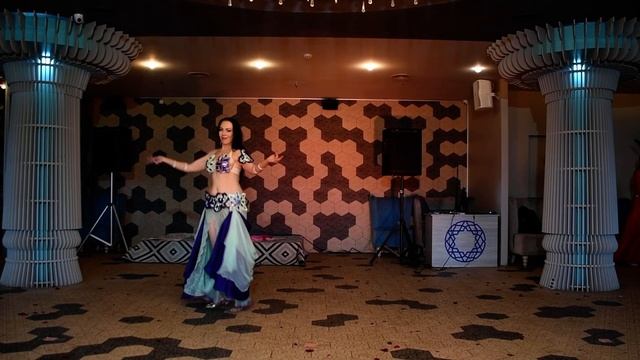Bellydance with veils Tamil Mario Kirlis Habibi ya Eini