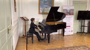 А. Хинастера. Три аргентинских танца, op. 2 исполняет Игорь Сидоров