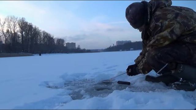 Зимняя рыбалка на пехорке