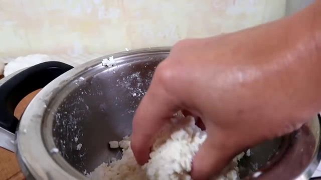 Обалденно вкусные ИДЕАЛЬНЫЕ СЫРНИКИ из творога. смотреть онлайн