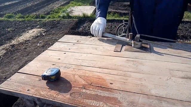 Загибаем арматуру для фундамента . смотреть онлайн