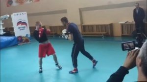 Чемпион мира по боксу Дмитрий Пирог провёл мастер-класс в спортивной школе "Каскад".