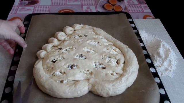 Пирог Сердце из дрожжевого теста