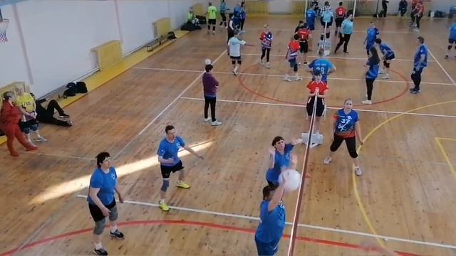 Киселевск (Киселёвск) - Барсуки (Кемеровский район)                              2 - 0