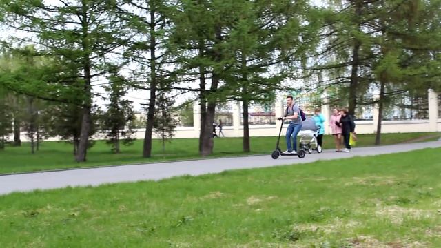 Самый быстрый ЭЛЕКТРОСАМОКАТ В МИРЕ Xiaomi Mijia Electric Scooter M365 смотреть онлайн