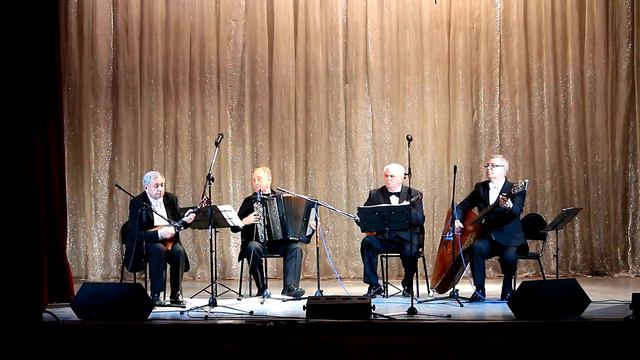 Совместный концерт квартета "Московская балалайка" и солистов вокальной студии "Камертон" смотреть онлайн