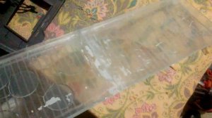 Ремонт полки в холодильник Владивосток. Ремонт пластика полки холодильника Владивосток.