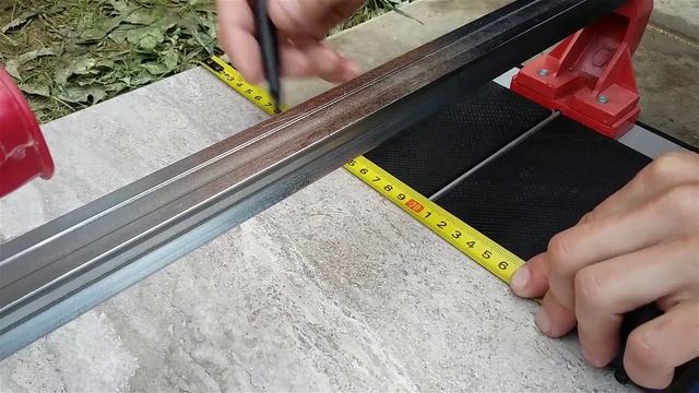 КАК РЕЗАТЬ ПЛИТКУ. 4 простых способа _ 4 WAYS TO CUT TILES смотреть онлайн