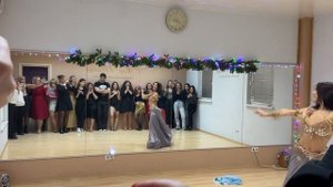 Super bellydance!Прекрасный восточный танец с вейлами .