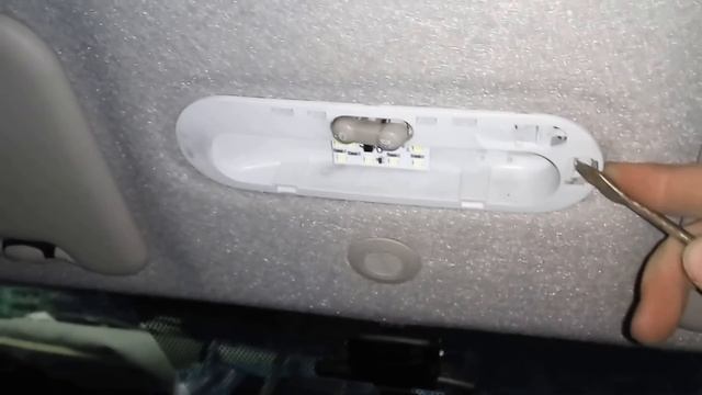 Как прикрутить(подтянуть)/открутить антенну на Рено Дастер.Лада Ларгус, Рено Логан, Рено Сандеро смотреть онлайн