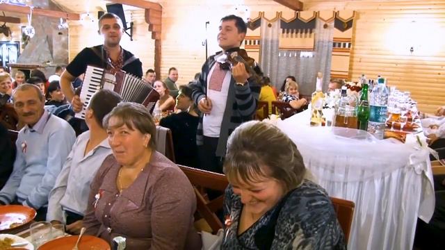 Коломийки на українському весіллі жартівливі пісні баттли смотреть онлайн