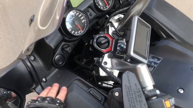 Краткий обзор мотоцикла KAWASAKI GTR 1400 смотреть онлайн