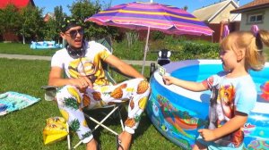 Kids Swimming Pool Funny video for Children's with Vasena and Daddy