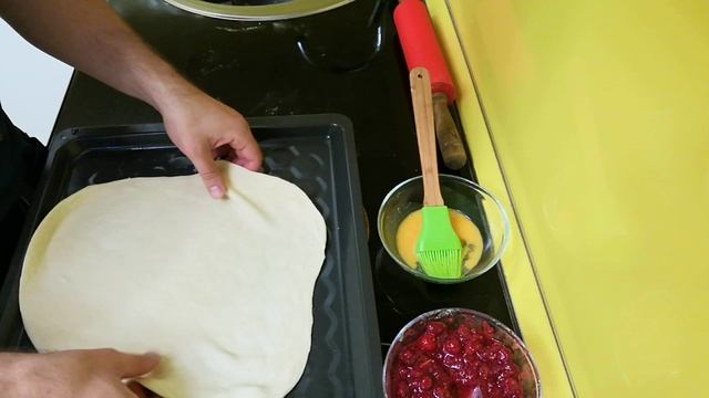 Пирог с малиной
