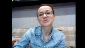 Собака дожидается, когда хозяева уснут, и потихоньку пристраивается в ногах?