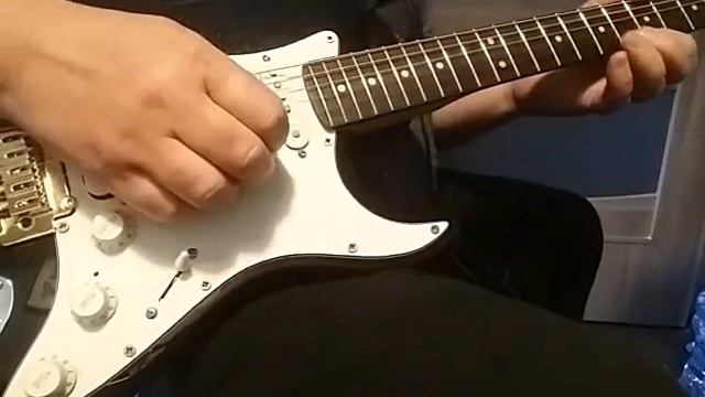 Test LOOPERA-ZOOM G1X FOUR-PINK FLOYD-Another brick in the Wall(improwizacja) смотреть онлайн