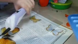 ВИВИДЕО УРОК. КАК СДЕЛАТЬ БАБОЧКУ КОТОРАЯ СВЕТИТСЯ В ТЕМНОТЕ.