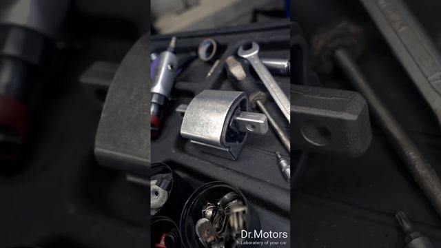 Замена подушки АКПП на Mercedes G class