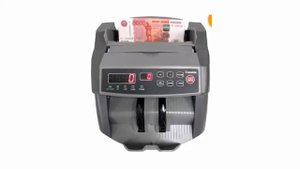 Стоит ли покупать счетчик банкнот Cassida 5550 UV\DL Grey отзывы супер в процессе счета не подвисае