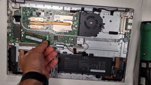 Asus VivoBook D712d-au112 how tu upgrade memory RAM