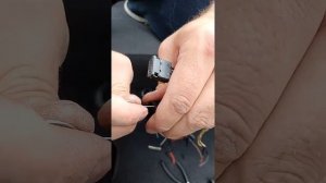 Как разобрать фишку двери Опель астра