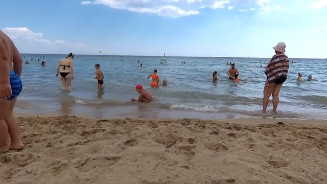 Евпатория. Лазурный берег - самый чистый пляж Крыма??? Лечебная грязь из лужи... Июль 2020. смотреть онлайн