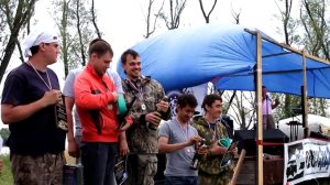 Трава у дома