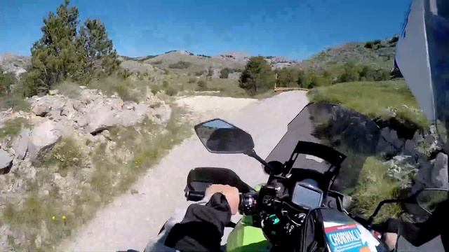 MOTOVLOG VERSYS TRAVELER # 44 : ŚV JURA part. 2 смотреть онлайн