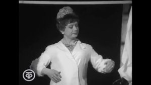 Олег Табаков в  в роли буфетчицы Клавы в  спектакле " Всегда в продаже". 1972 г.