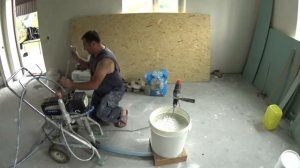 Первый запуск бункера для шпаклевки