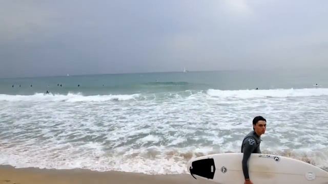 Барселона. Утренний пляж смотреть онлайн