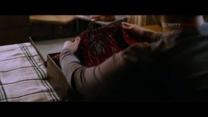 Питер Паркер, Достаёт костюм из под кровати || Человек-паук 3 Враг в отрожении!