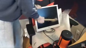 TicTac РАЗБИЛ МОНИТОР НА СТРИМЕ