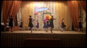 урок народного танца, середина...